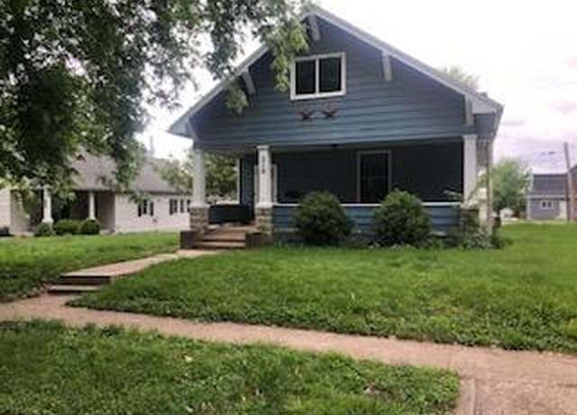 Property at 216 W Church St, Palmyra, MO 63461, 3 beds, 2 baths