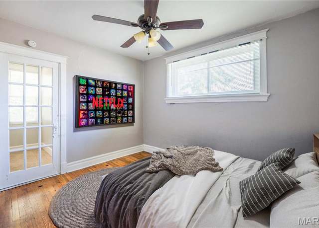 Property at 1323 Woodland Dr, St Louis, MO 63117, 4 beds, 4 baths