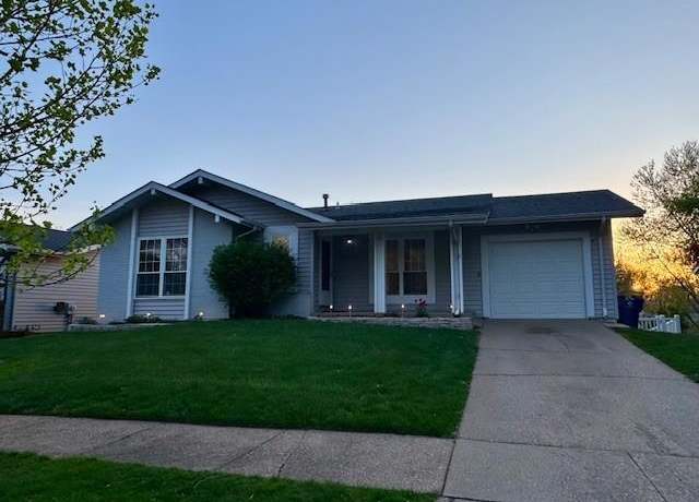 Property at 929 Napoli Dr, Ballwin, MO 63021, 3 beds, 2 baths