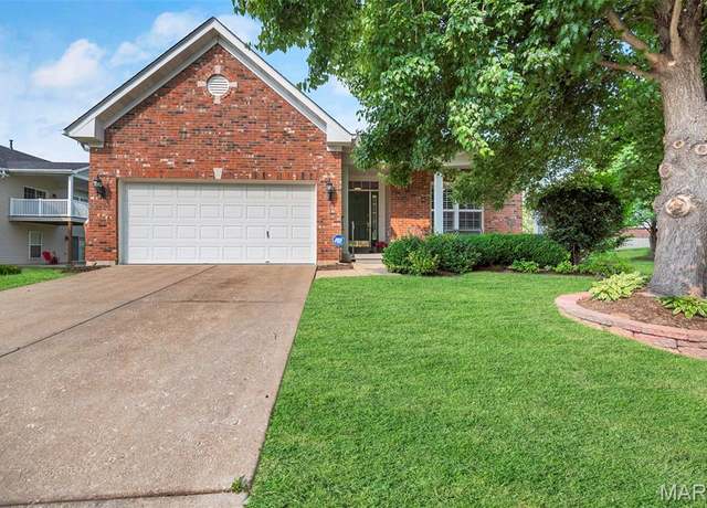 Property at 28 Eagle Cove Ln, St Charles, MO 63303, 2 beds, 2 baths