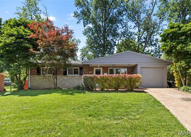 Property at 1630 Bobbinray Ave, Florissant, MO 63031, 3 beds, 3 baths