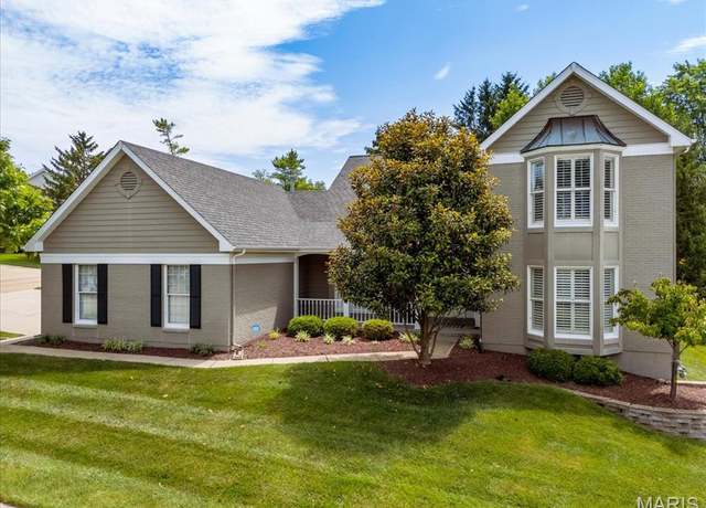 Property at 318 Berry Bush Ct, Wildwood, MO 63011, 5 beds, 3.5 baths