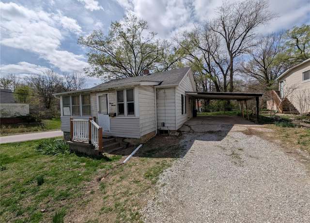 Property at 1300 Rixon, Alton, IL 62002, 1 bed, 1 bath