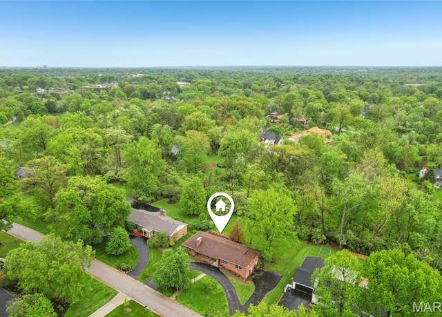 Property at 18 Spoede Hills Dr, St Louis, MO 63141, 3 beds, 3 baths