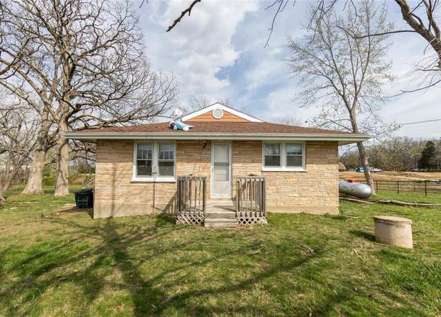Property at 12440 County Road 3250, St James, MO 65559, 2 beds, 1 bath
