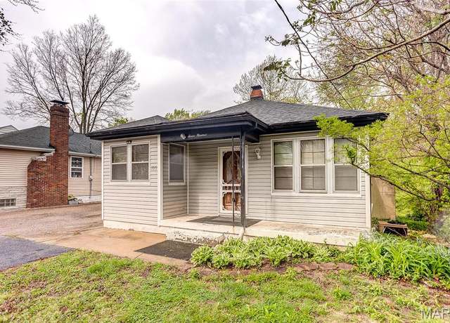 Property at 700 Caseyville Rd, Collinsville, IL 62234, 2 beds, 1 bath