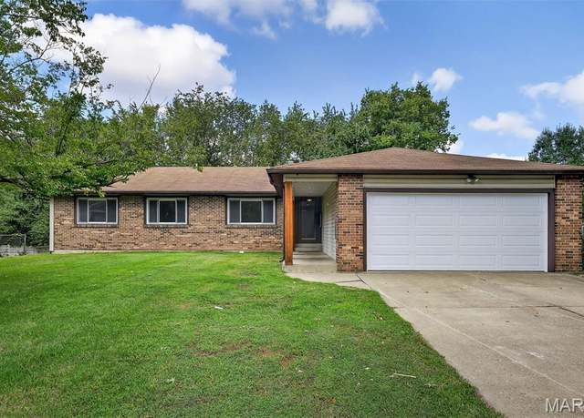 Property at 1351 Brandywine Ln, St Peters, MO 63376, 4 beds, 2 baths