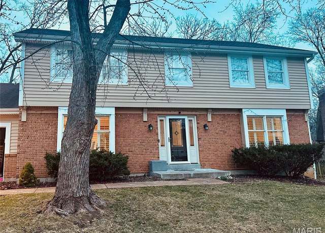 Property at 14964 Water Ridge Ct, Chesterfield, MO 63017, 4 beds, 2.5 baths