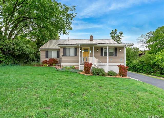 Property at 410 Old Sugar Creek Rd, Fenton, MO 63026, 3 beds, 1 bath