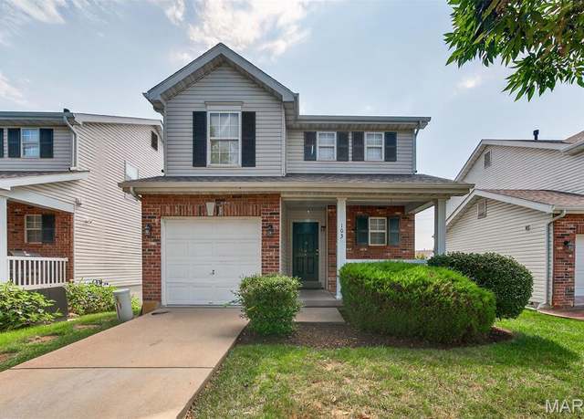 Property at 103 Roxbury Dr, O'fallon, MO 63366, 3 beds, 2.5 baths