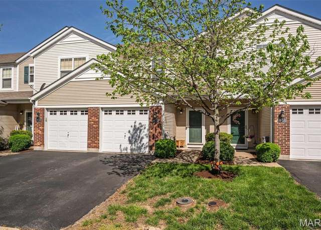 Property at 4832 Heritage Heights Cir, Hazelwood, MO 63042, 2 beds, 1.5 baths