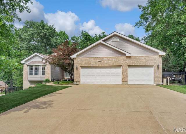 Property at 1587 Paradise Valley Dr, High Ridge, MO 63049, 3 beds, 3 baths