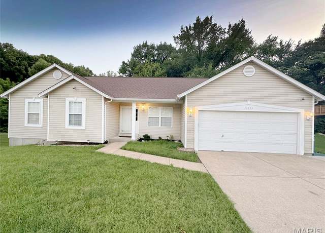 Property at 12533 Evening Shade Dr, Black Jack, MO 63033, 3 beds, 2.5 baths