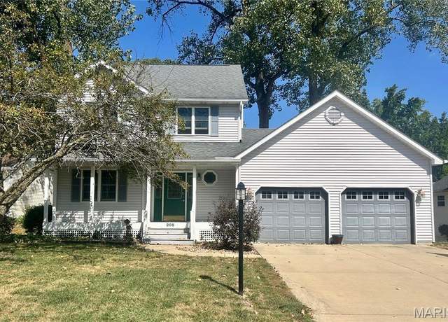 Property at 208 Loretta Ln, Godfrey, IL 62035, 3 beds, 2.5 baths