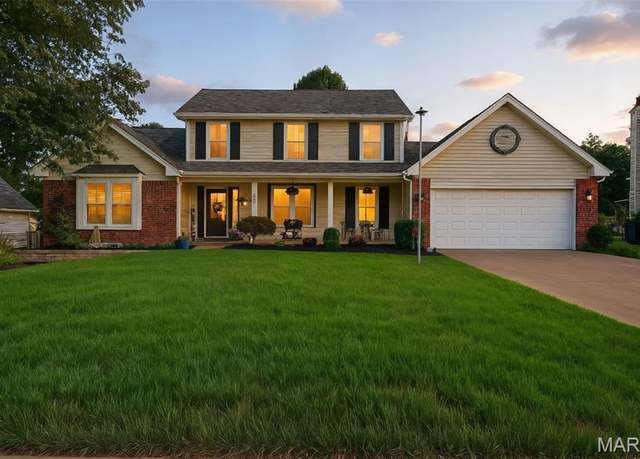 Property at 11 Rhinegarten Dr, Florissant, MO 63031, 4 beds, 3.5 baths