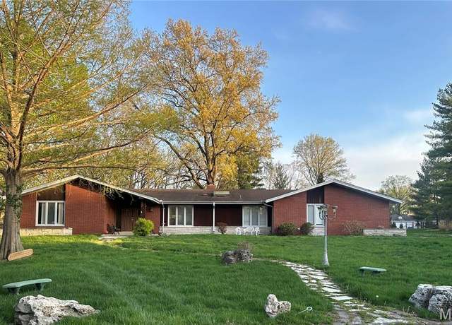Property at 14 Meadowbrook Country Club Es, Ballwin, MO 63011, 3 beds, 3.5 baths