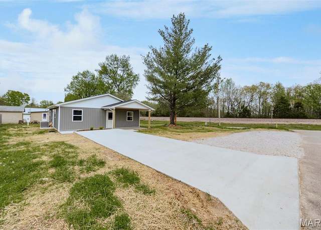 Property at 100 Huff St, St James, MO 65559, 3 beds, 2 baths