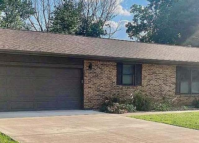 Property at 151 Saturn Dr, Hannibal, MO 63401, 4 beds, 2.5 baths