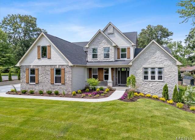 Property at 19 Beaver Dr, Creve Coeur, MO 63141, 5 beds, 4.5 baths