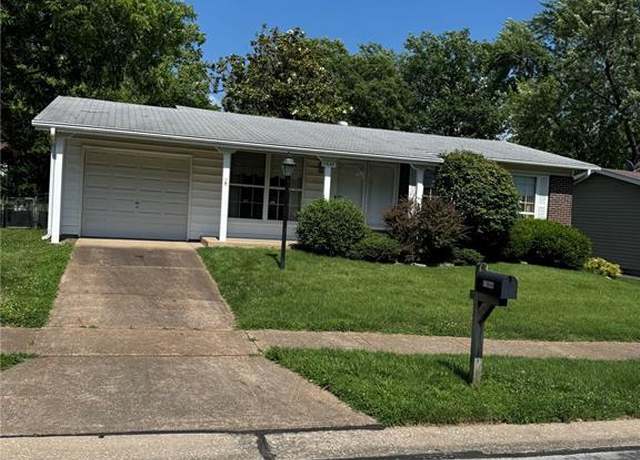 Property at 11646 Esperanza Dr, Florissant, MO 63033, 3 beds, 1 bath
