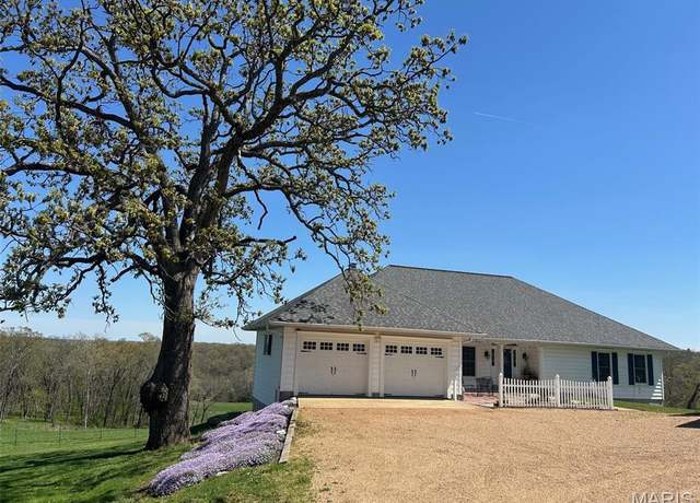 Property at 2300 Sycamore Ln, St Clair, MO 63077, 2 beds, 3.5 baths