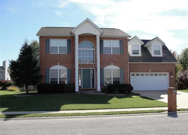 Property at 707 Highcliff Dr, O'fallon, IL 62269, 4 beds, 2.5 baths