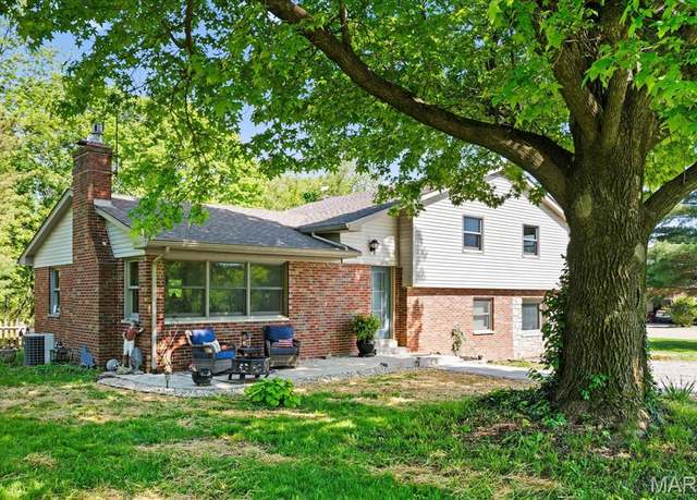Property at 3230 Margaret Mary Ln, Belleville, IL 62221, 4 beds, 2 baths