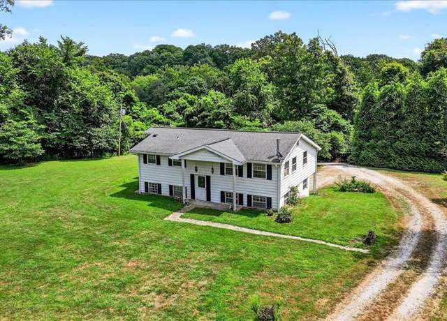 Property at 500 Liberty Rd, Fairview Heights, IL 62208, 3 beds, 2 baths