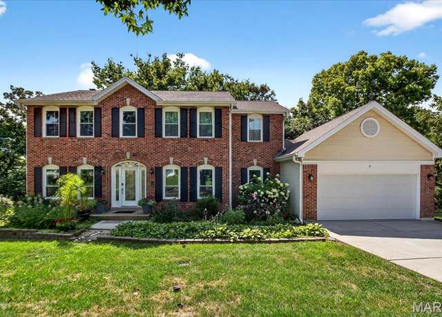 Property at 465 Redwood Forest Dr, Ballwin, MO 63021, 4 beds, 2.5 baths