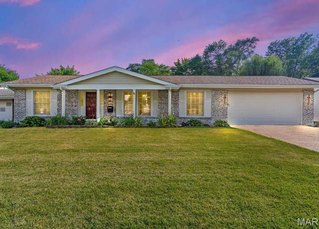 Property at 636 Coach House Dr, Hazelwood, MO 63042, 4 beds, 2 baths