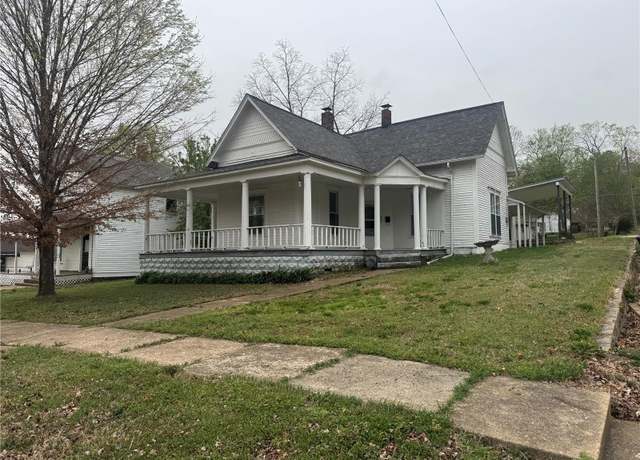 Property at 603 N Grand Ave, Doniphan, MO 63935, 3 beds, 1 bath