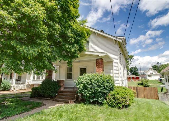Property at 210 W Elm St, Alton, IL 62002, 2 beds, 1 bath