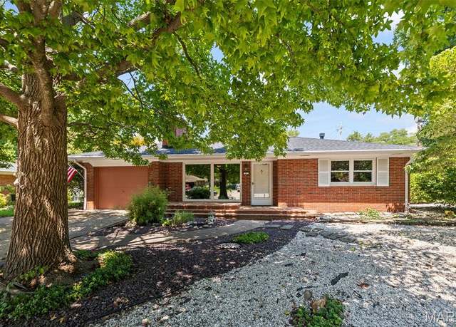 Property at 27 Chadwick Dr, Belleville, IL 62223, 2 beds, 1 bath