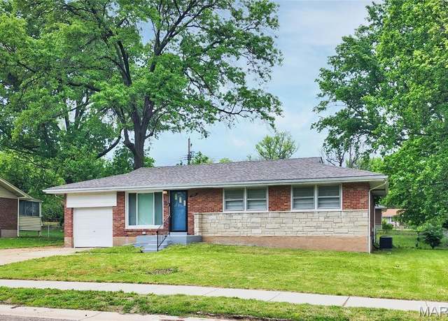 Property at 1321 Highmont Dr, St Louis, MO 63135, 3 beds, 1.5 baths