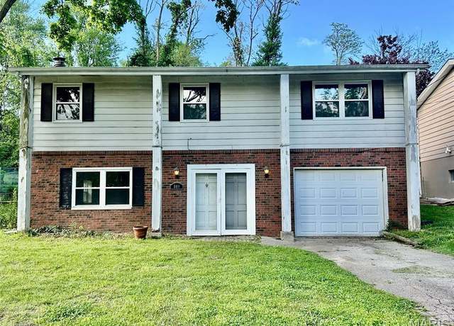 Property at 860 Chouteau Ave, Godfrey, IL 62035, 2 beds, 1 bath