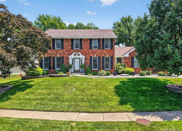 Property at 145 Hineman Dr, St Charles, MO 63301, 4 beds, 3.5 baths