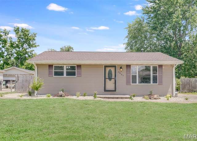 Property at 3837 John Glenn Dr, Granite City, IL 62040, 3 beds, 2 baths