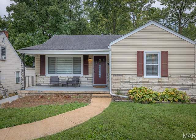 Property at 827 Water St, St Charles, MO 63301, 2 beds, 1 bath