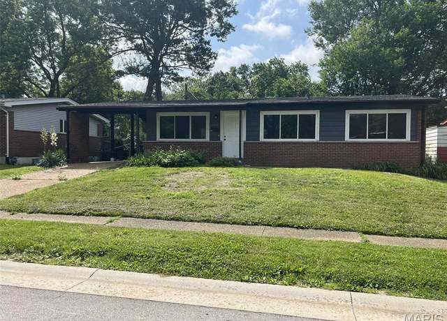 Property at 2420 Churchill Downs Dr, Florissant, MO 63033, 4 beds, 2 baths