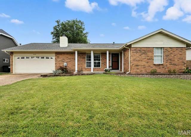 Property at 7036 Broken Oak Dr, Mehlville, MO 63129, 3 beds, 2 baths