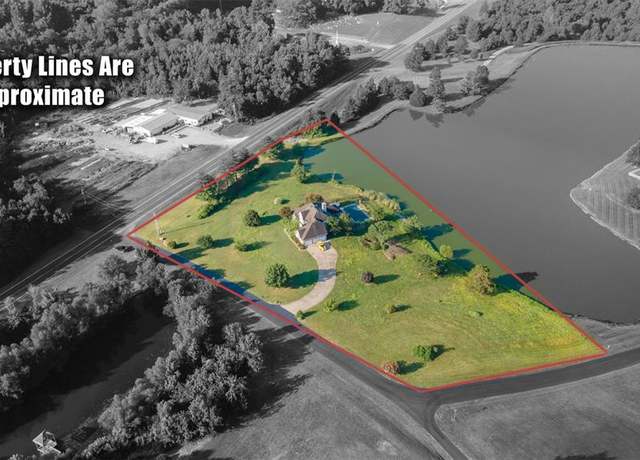 Property at 157 Cedar Hills Ln, Cape Girardeau, MO 63701, 4 beds, 4.5 baths