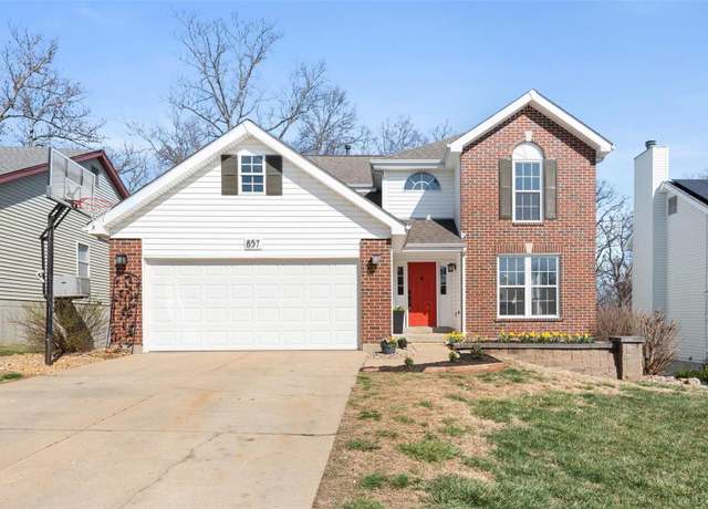 Property at 857 Top Notch Ln, Eureka, MO 63025, 4 beds, 3.5 baths