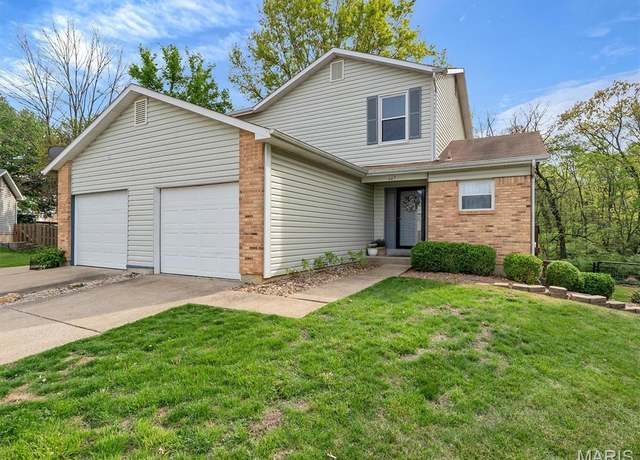 Property at 447 Omar Ct, St Peters, MO 63376, 2 beds, 2.5 baths