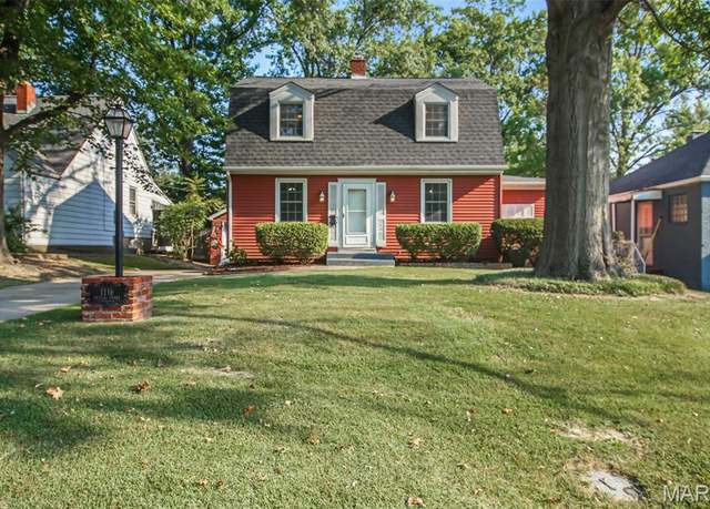 Property at 1116 Douglas St, Alton, IL 62002, 2 beds, 1 bath