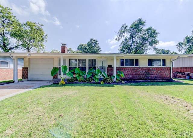 Property at 10562 Murat Dr, St Louis, MO 63136, 3 beds, 2.5 baths