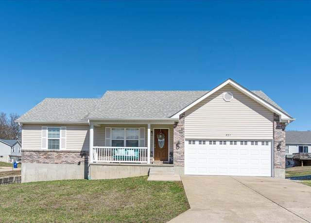 Property at 351 Cart Path Ln, St Clair, MO 63077, 3 beds, 2 baths