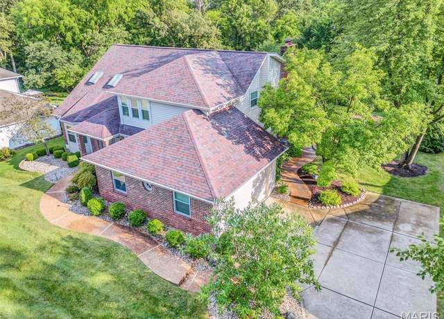 Property at 418 Savannah Ridge Dr, St Charles, MO 63303, 4 beds, 2.5 baths