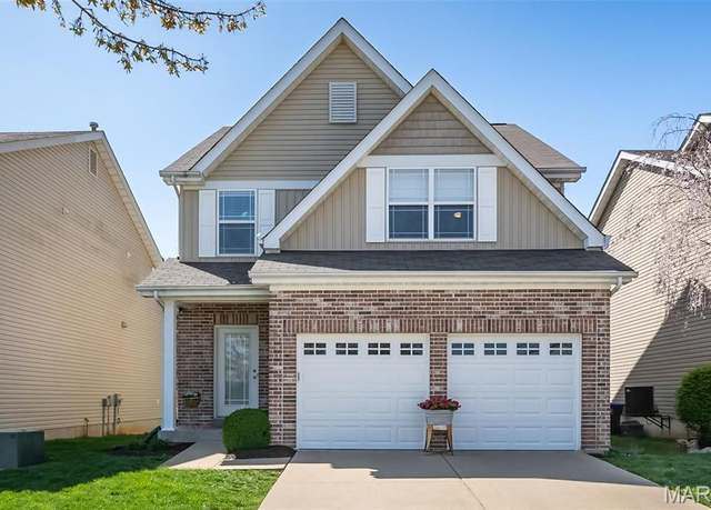 Property at 465 Parkgate Dr, Lake St Louis, MO 63367, 3 beds, 2.5 baths