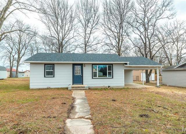 Property at 712 N Meramec St, St James, MO 65559, 2 beds, 1 bath