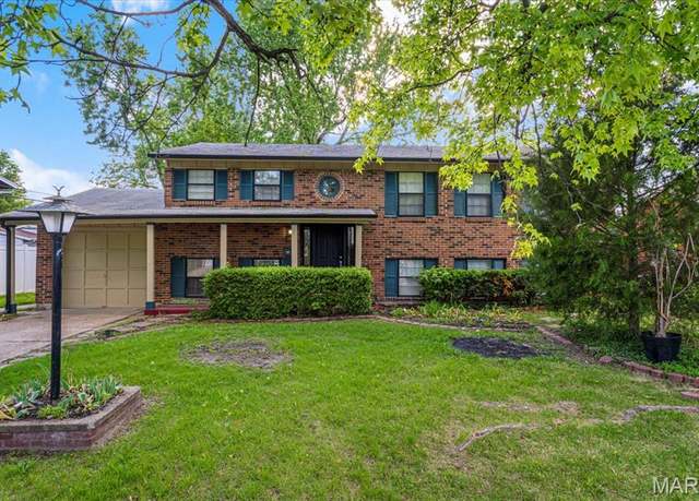 Property at 2145 Glenoro Dr, Florissant, MO 63033, 4 beds, 2 baths